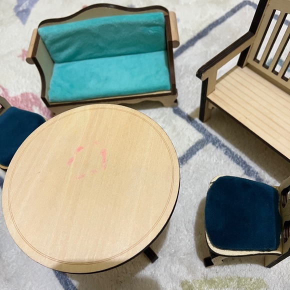 Kid Kraft‎ Victorian Doll house furniture’s - Picture 10 of 11